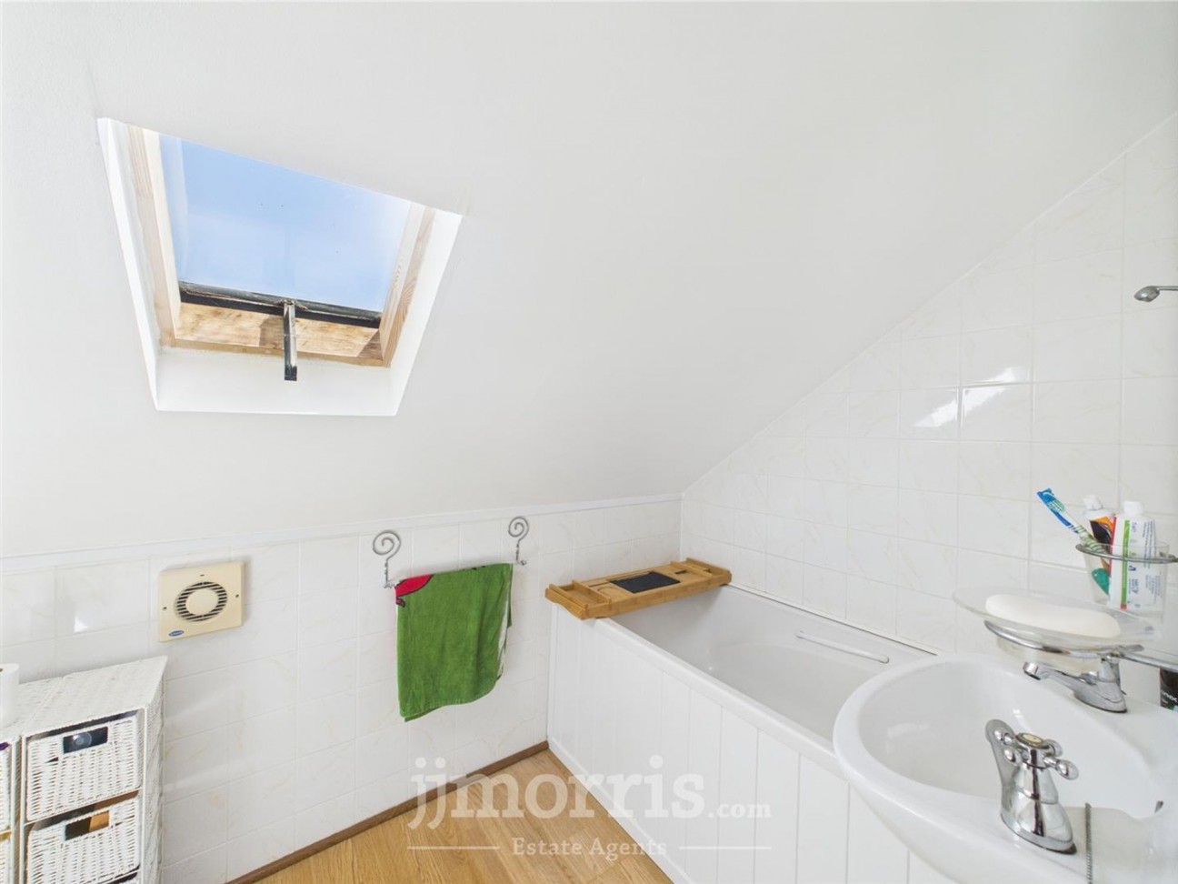 Tudor Gardens, Merlins Bridge, SA61