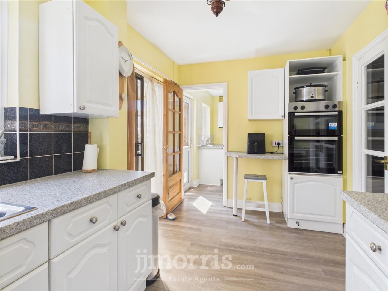 Tudor Gardens, Merlins Bridge, SA61