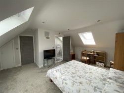 Knights Court, Templeton, SA67