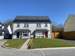 Knights Court, Templeton, SA67