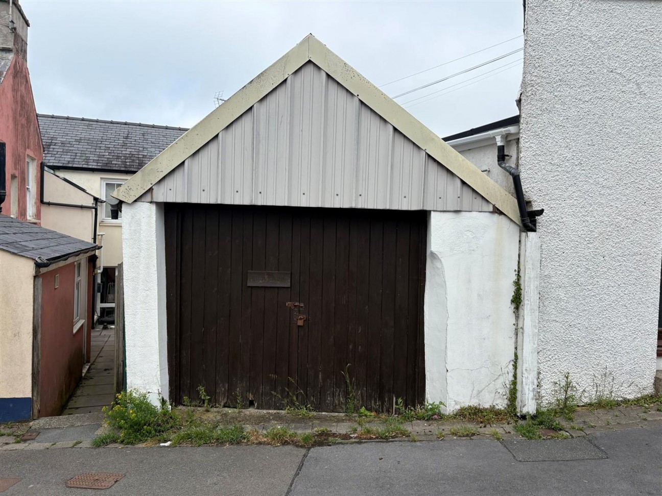 Parc-Y-Shwt Lane, Fishguard, SA65