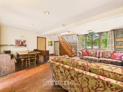 Velindre, Llandysul, SA44