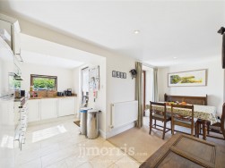 Feidr Brenin, Newport, SA42