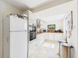 Feidr Brenin, Newport, SA42