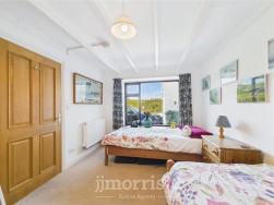 Feidr Brenin, Newport, SA42