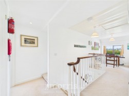 Feidr Brenin, Newport, SA42