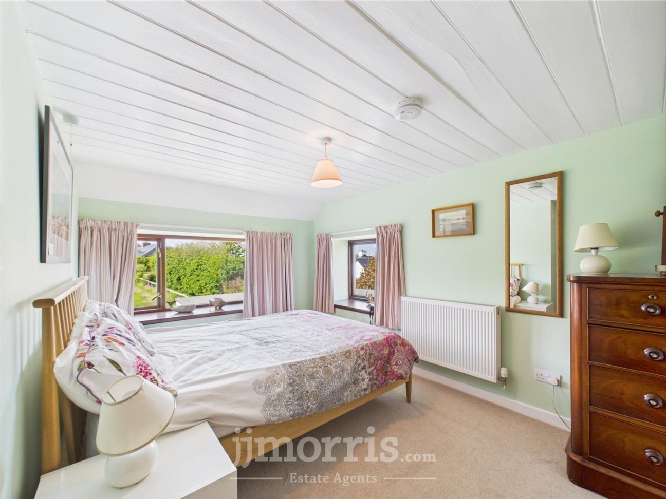 Feidr Brenin, Newport, SA42