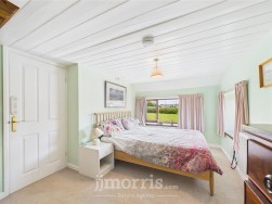 Feidr Brenin, Newport, SA42