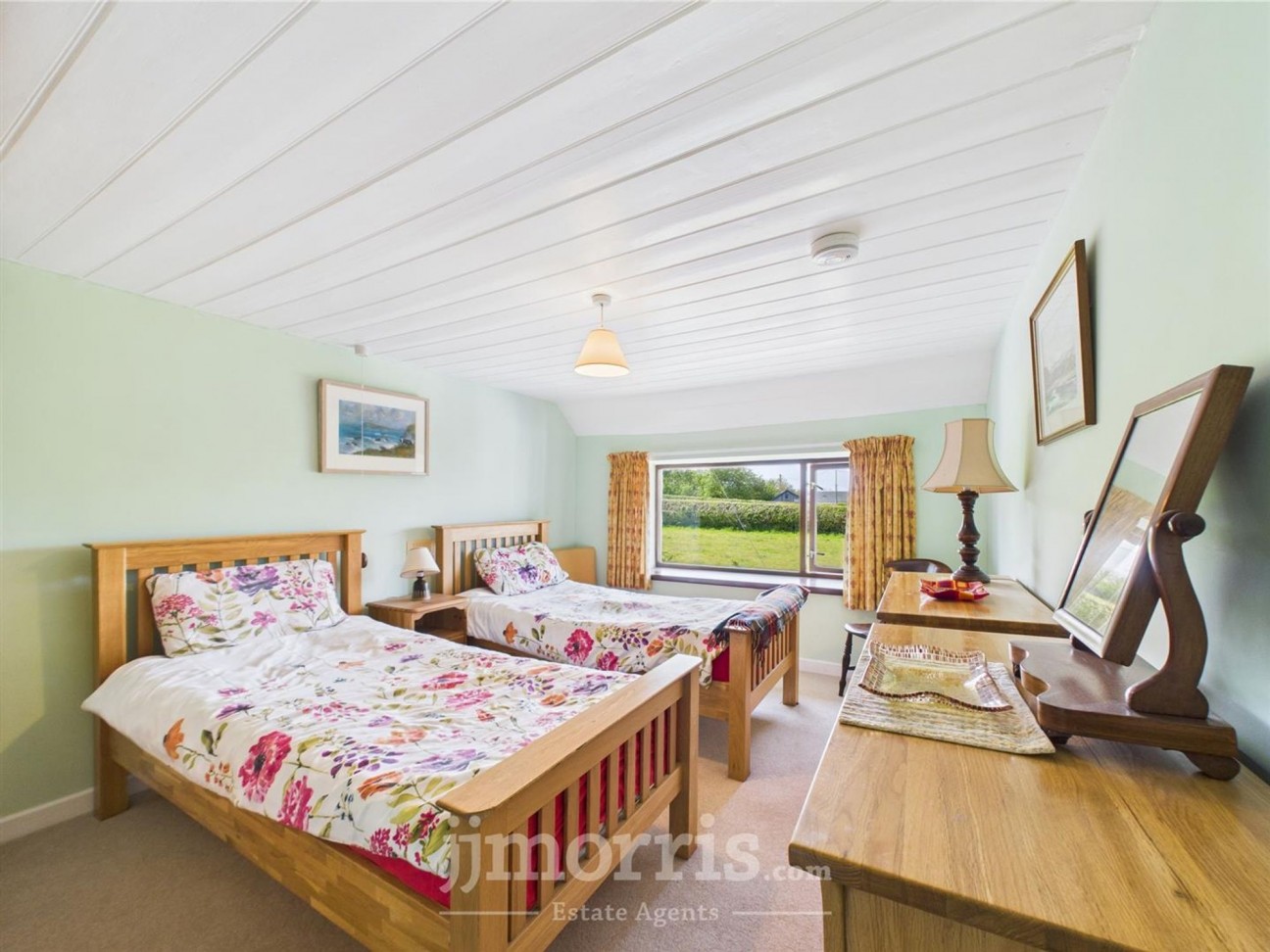 Feidr Brenin, Newport, SA42