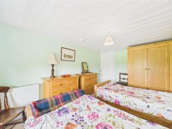 Feidr Brenin, Newport, SA42