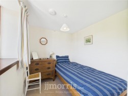 Feidr Brenin, Newport, SA42