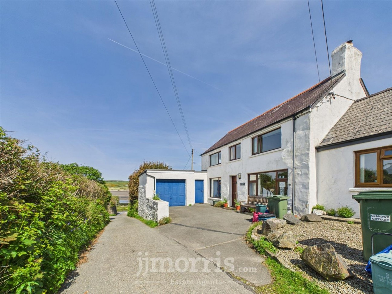 Feidr Brenin, Newport, SA42