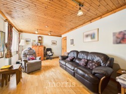 Aberystwyth Road, Cardigan, SA43