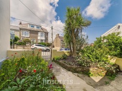 Wallis Street, Fishguard, SA65