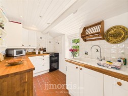 Wallis Street, Fishguard, SA65