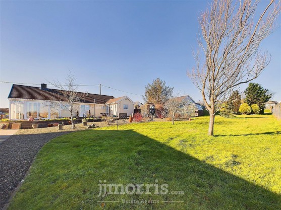 Bowls Road, Blaenporth, SA43