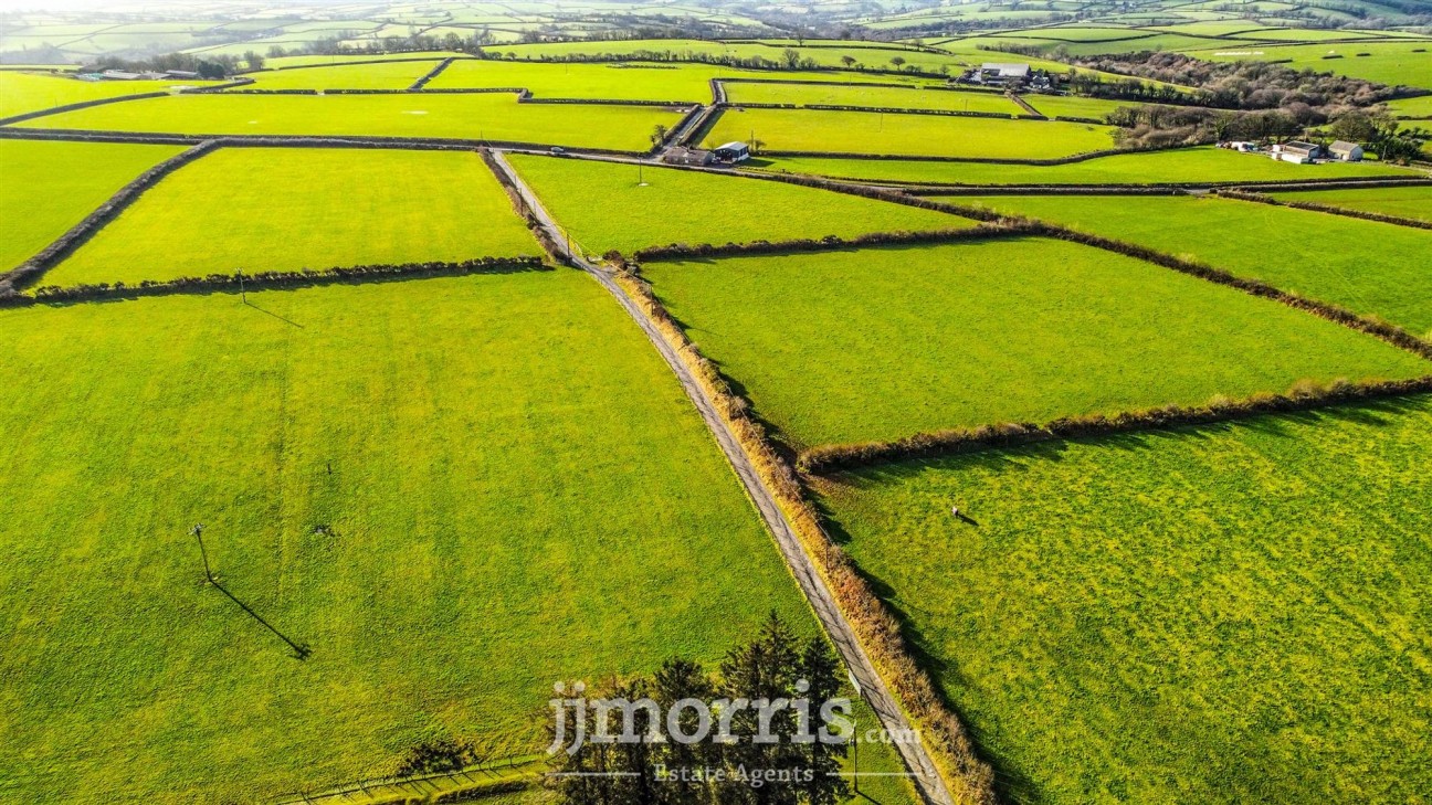 Cwmbach, Whitland, SA34