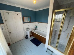 Cwmbach, Whitland, SA34