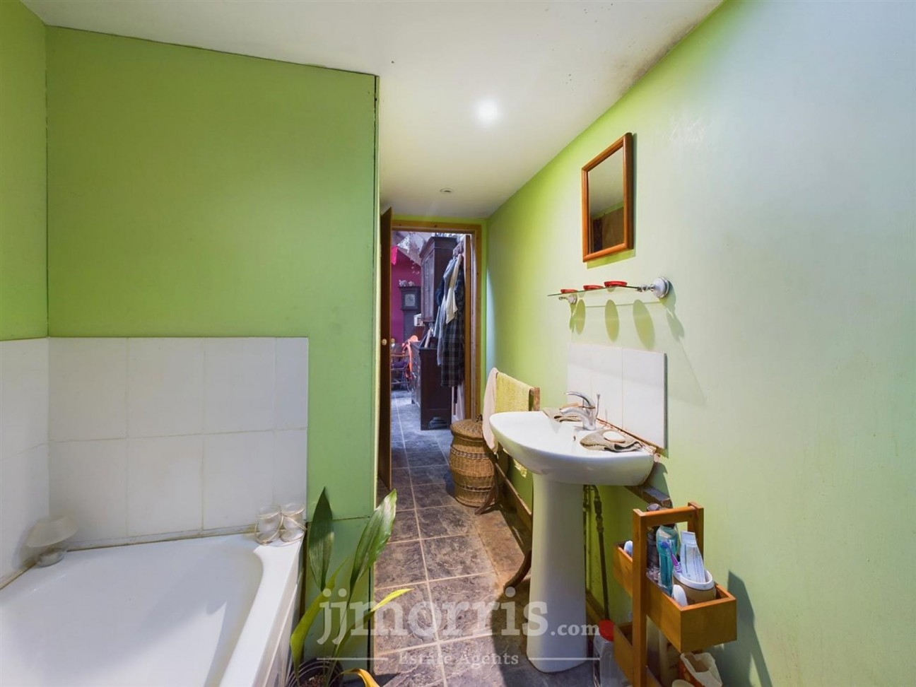 Cwmbach, Whitland, SA34