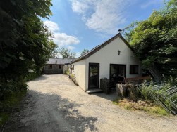 Cwmbach, Whitland, SA34