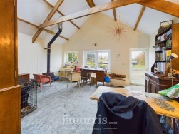 Cwmbach, Whitland, SA34