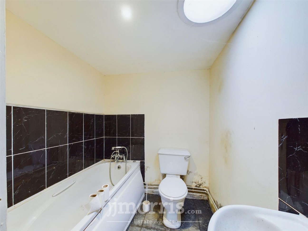 Cwmbach, Whitland, SA34