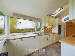 Eglwyswrw, Crymych, SA41