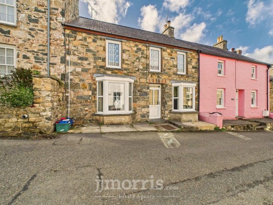 Upper St. Mary Street, Newport, SA42