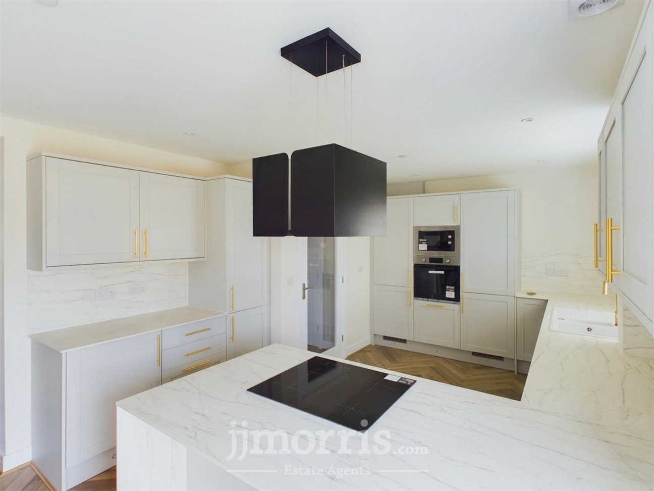 Beaconing Fields Development, Milford Haven, SA73