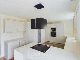 Beaconing Fields Development, Milford Haven, SA73