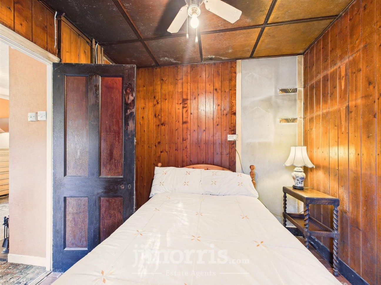 Login, Whitland, SA34