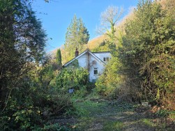 Login, Whitland, SA34