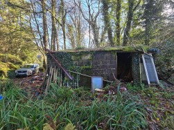 Login, Whitland, SA34