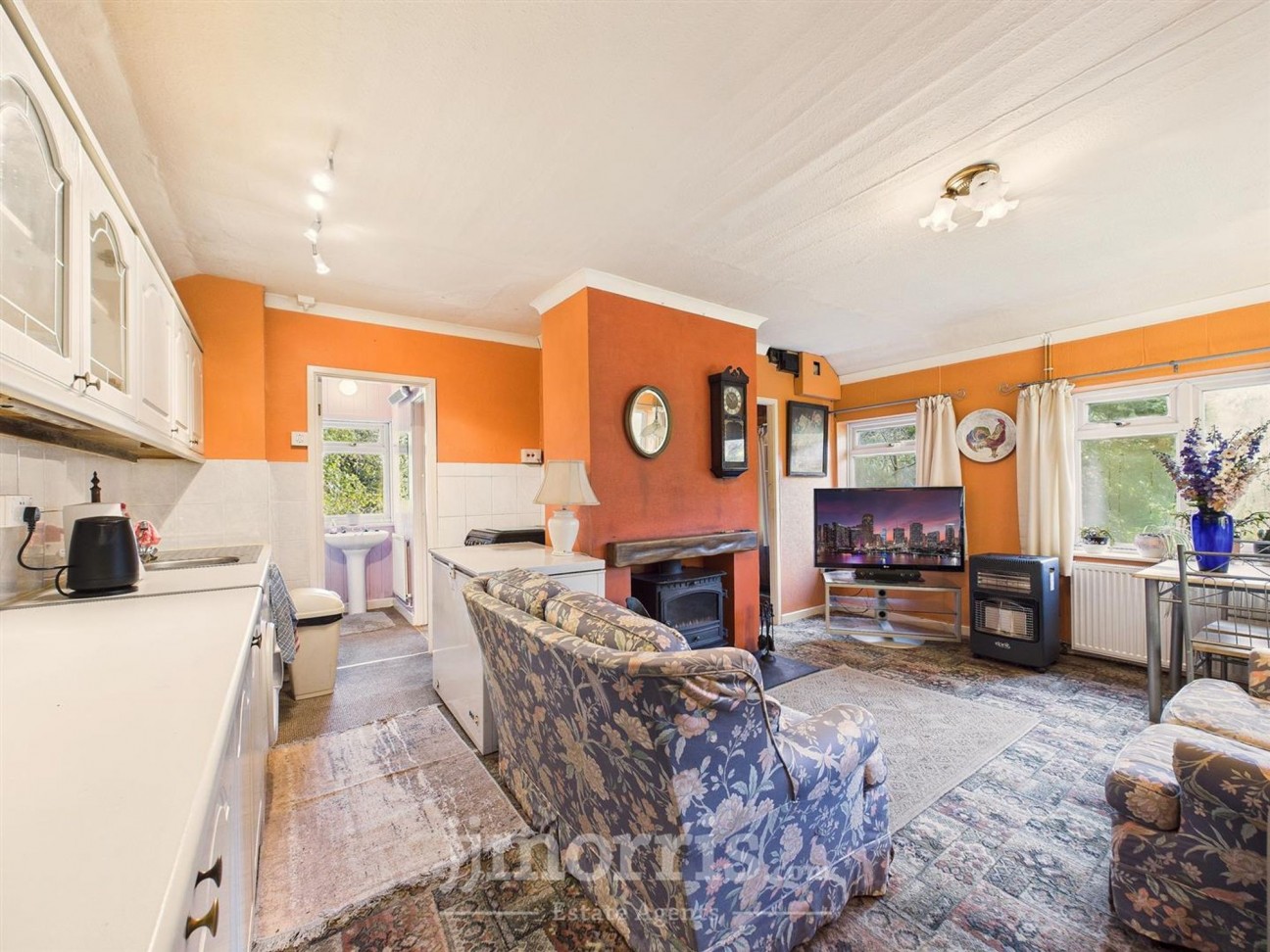 Login, Whitland, SA34