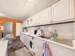 Login, Whitland, SA34