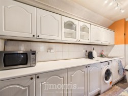 Login, Whitland, SA34