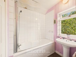 Login, Whitland, SA34