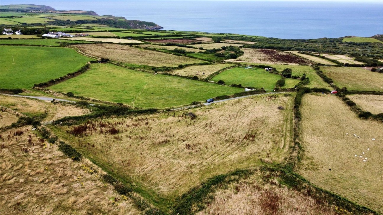 Cilau West, Goodwick, SA64