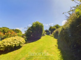 Fishguard Road, Newport, SA42