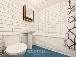 Market Street, Derutzen Market Street, SA67