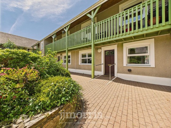 Spring Gardens, Cawdor Court Spring Gardens, SA67