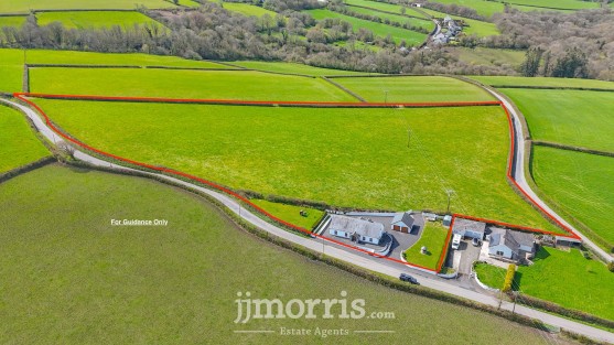 Capel Iwan Road, Newcastle Emlyn, SA38