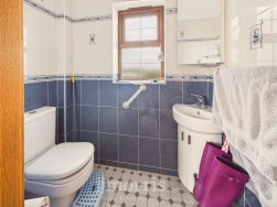 Capel Iwan Road, Newcastle Emlyn, SA38