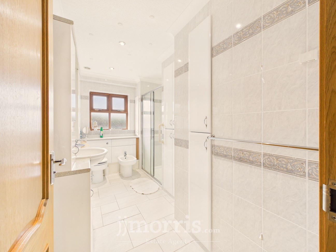 Capel Iwan Road, Newcastle Emlyn, SA38