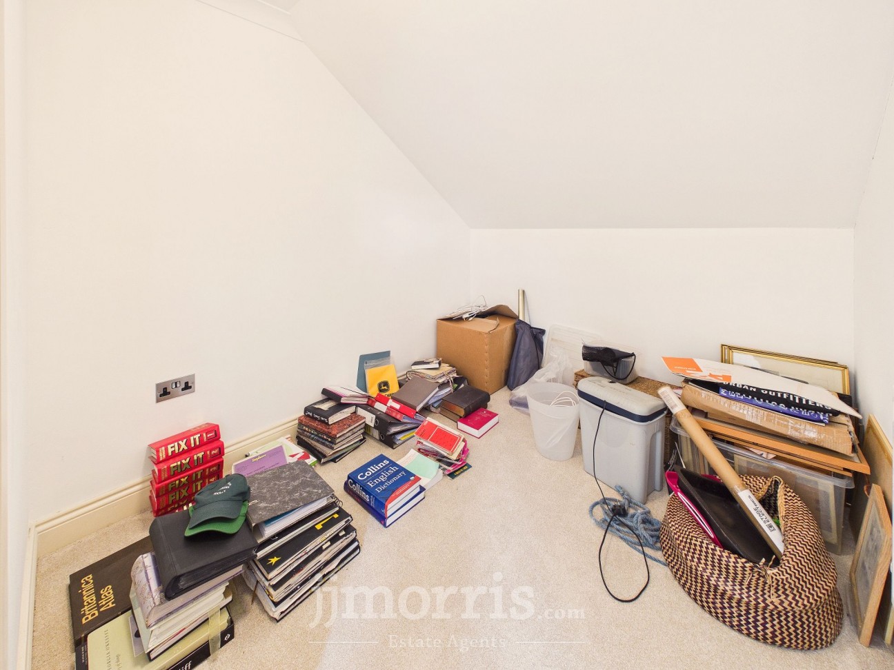 Capel Iwan Road, Newcastle Emlyn, SA38