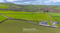 Capel Iwan Road, Newcastle Emlyn, SA38