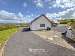 Capel Iwan Road, Newcastle Emlyn, SA38