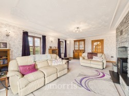 Capel Iwan Road, Newcastle Emlyn, SA38