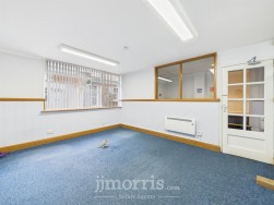 St. Mary Street, Cardigan, SA43