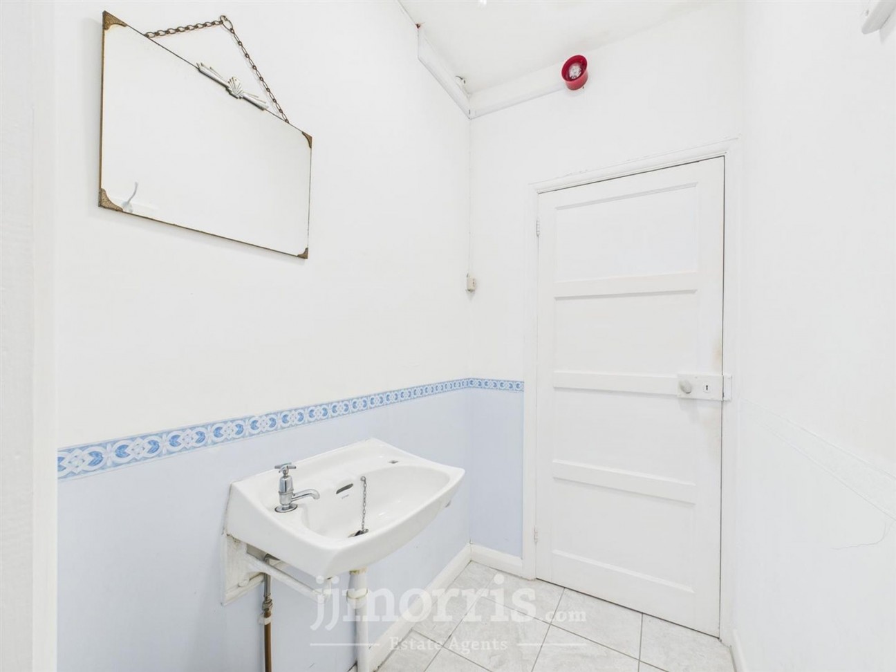 St. Mary Street, Cardigan, SA43